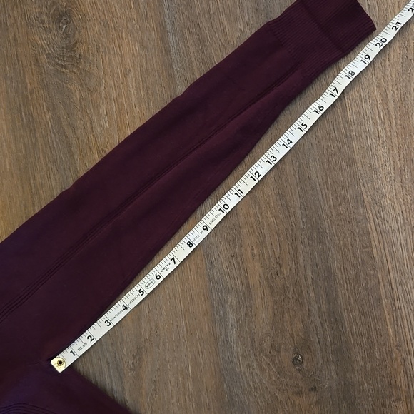 White House Black Market Turtleneck Sweater - Picture 9 of 9